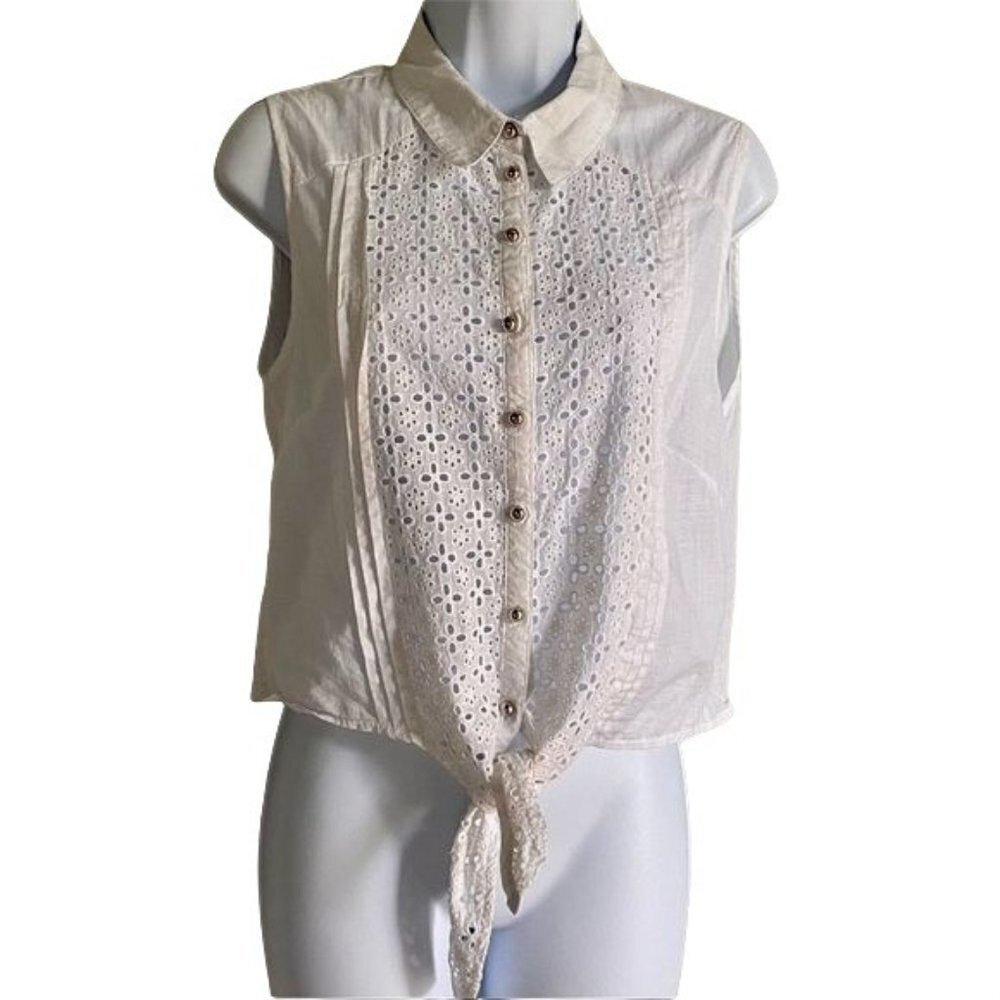 Lulumari White Eyelet Lace Sleeveless ButtonāDown Blouse TieāFront Top Medium